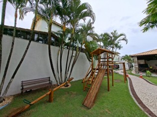 PLAYGROUND (&Acirc;NGULO II)