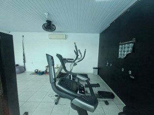 ACADEMIA (&Acirc;NGULO II)