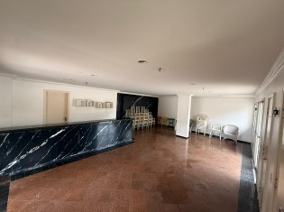 SAL&Atilde;O DE FESTA (&Acirc;NGULO II)