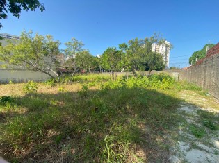 TERRENO (&Acirc;NGULO VI)