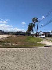 TERRENO DE ESQUINA (&Acirc;NGULO II)