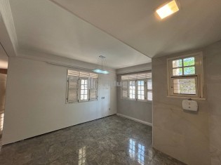 SALA DE ESTAR - 2&ordm; AMBIENTE (&Acirc;NGULO III)