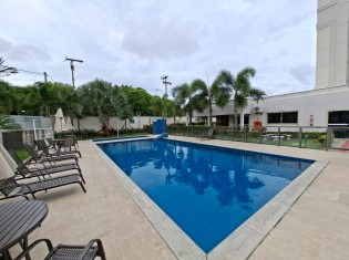 PISCINAS (&Acirc;NGULO II)