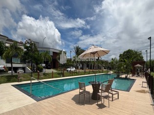 PISCINA (&Acirc;NGULO II)