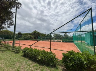 QUADRA DE T&Ecirc;NIS