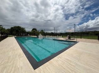 PISCINA (&Acirc;NGULO III)