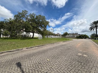 TERRENO (&Acirc;NGULO III)