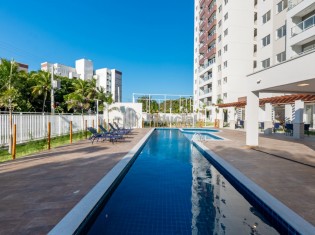 PISCINAS (&Acirc;NGULO V)