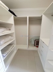 CLOSET SU&Iacute;TE (&Acirc;NGULO II)