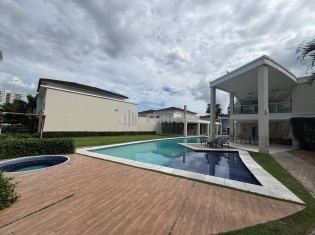 PISCINA (&Acirc;NGULO III)