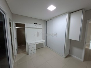 SU&Iacute;TE II