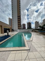 PISCINA (&Acirc;NGULO II)