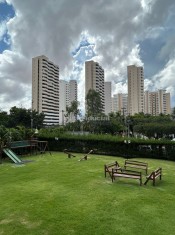 PLAYGROUND/ESPA&Ccedil;O VERDE