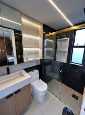 WC SU&Iacute;TE II
