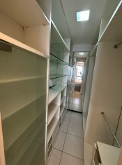 CLOSET - SU&Iacute;TE MASTER