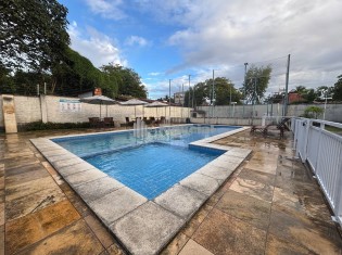PISCINA &Acirc;NGULO II