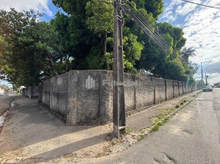 FACHADA LATERAL