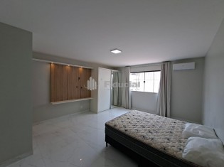 SUITE 03