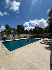 PISCINA (&Acirc;NGULO II)
