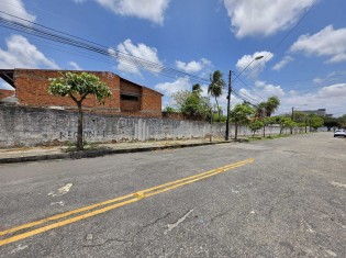 FACHADA TERRENO &Acirc;NGULO III