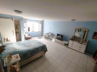 SUITE 04 (MASTER)